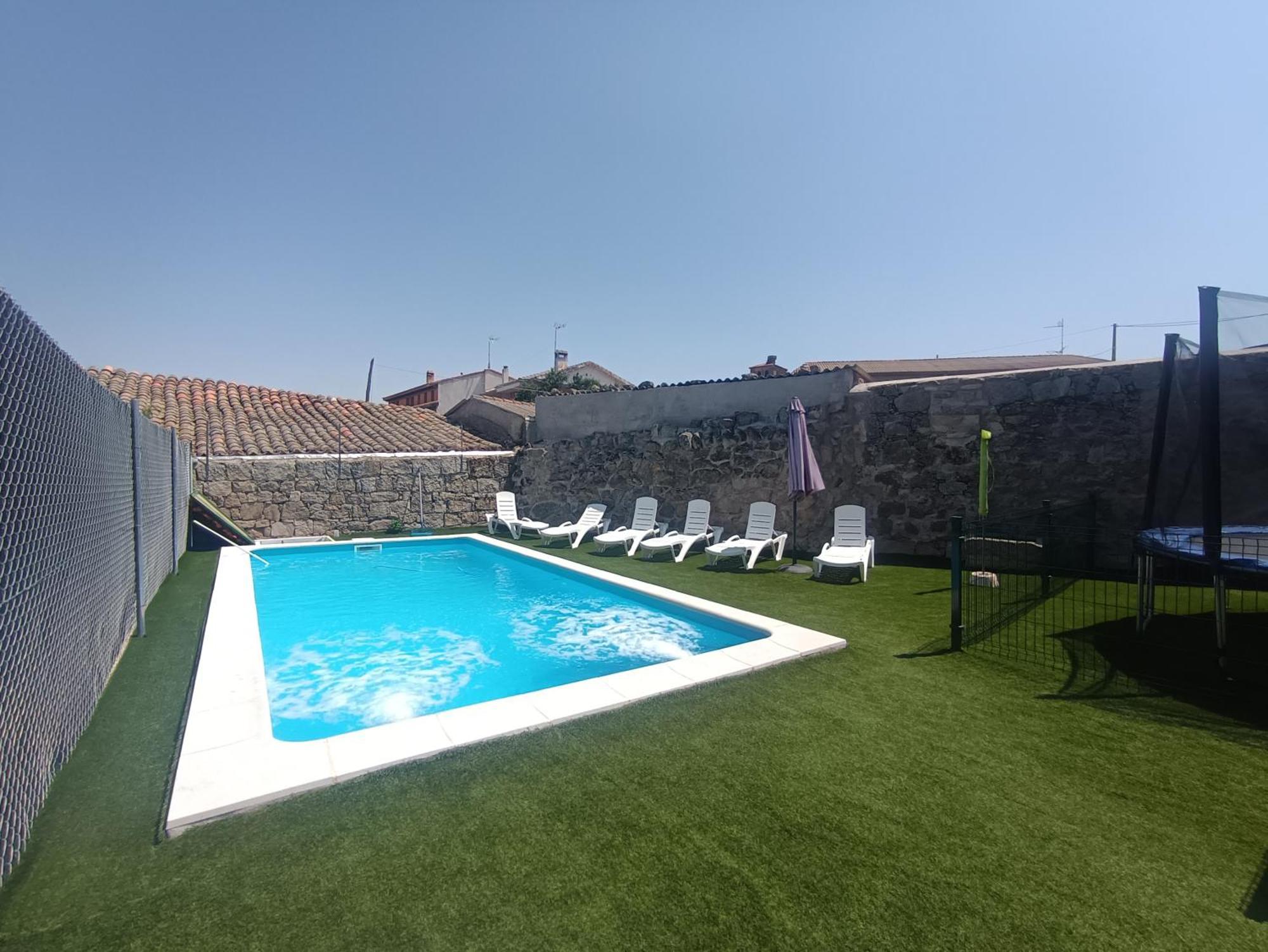 La Fortaleza De Bernuy Esterno foto